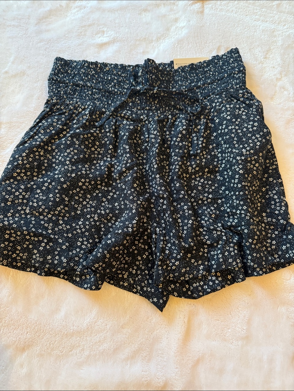 SO Junior’s Black Floral Smocked-Waist Shorts
